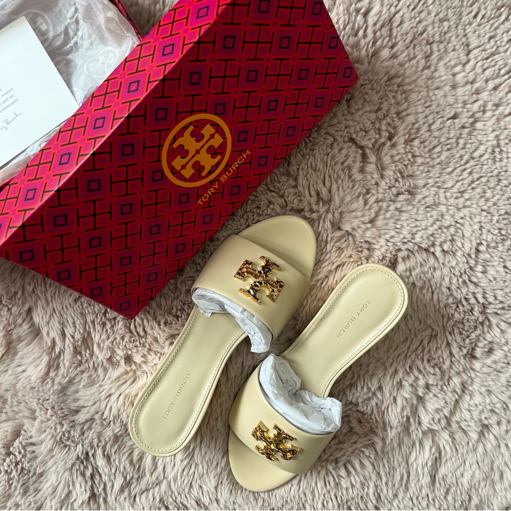*SOLD* Tory Burch Everly Block Heel in Cream
(Style 151411) — Size US 6.5